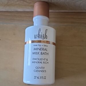 Whish Rose Hip & Lotus Mineral Milk Bath - White with Copper Cap
